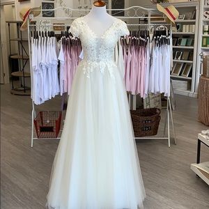 Ivory Wedding Gown